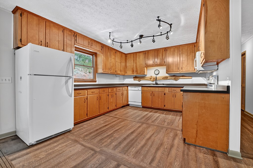 418729 Blue Ridge Residential