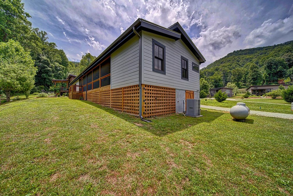 418733 Clayton Residential