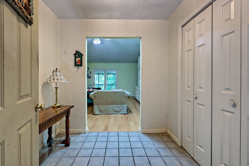 418736 Young Harris Residential