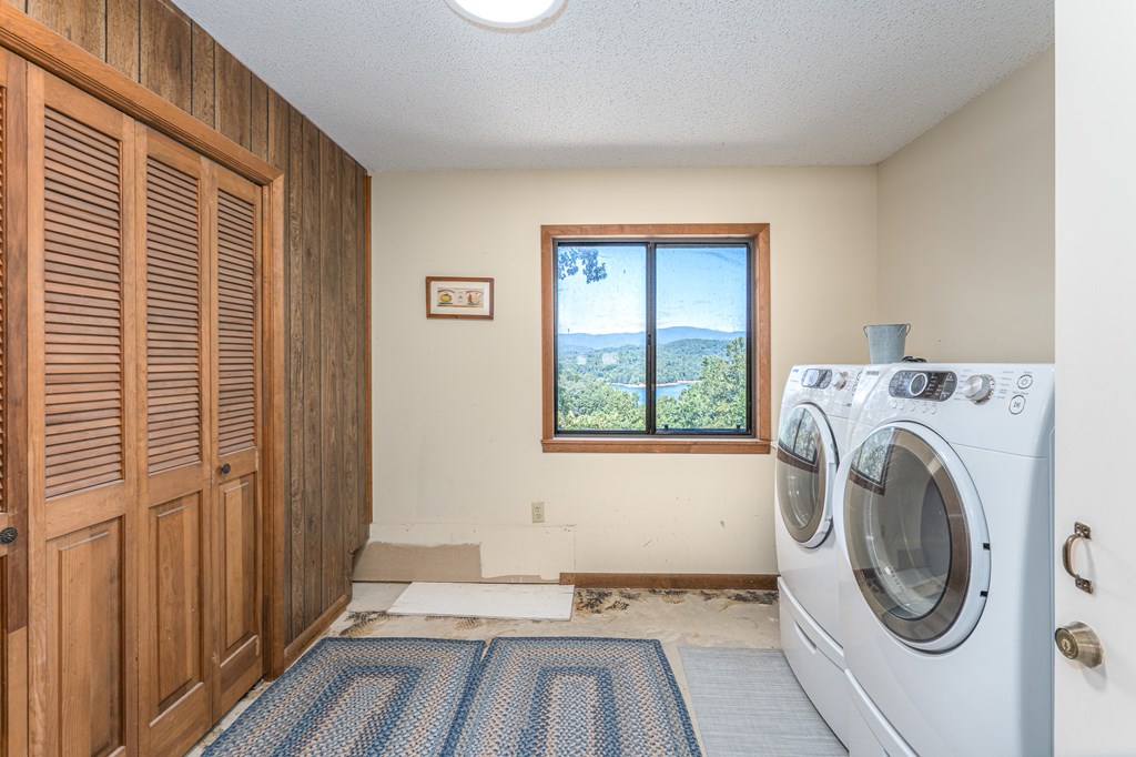 418742 Murphy Residential