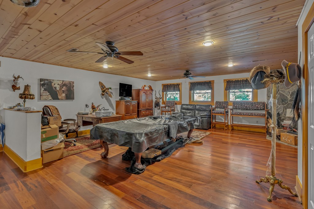 418743 Hayesville Residential
