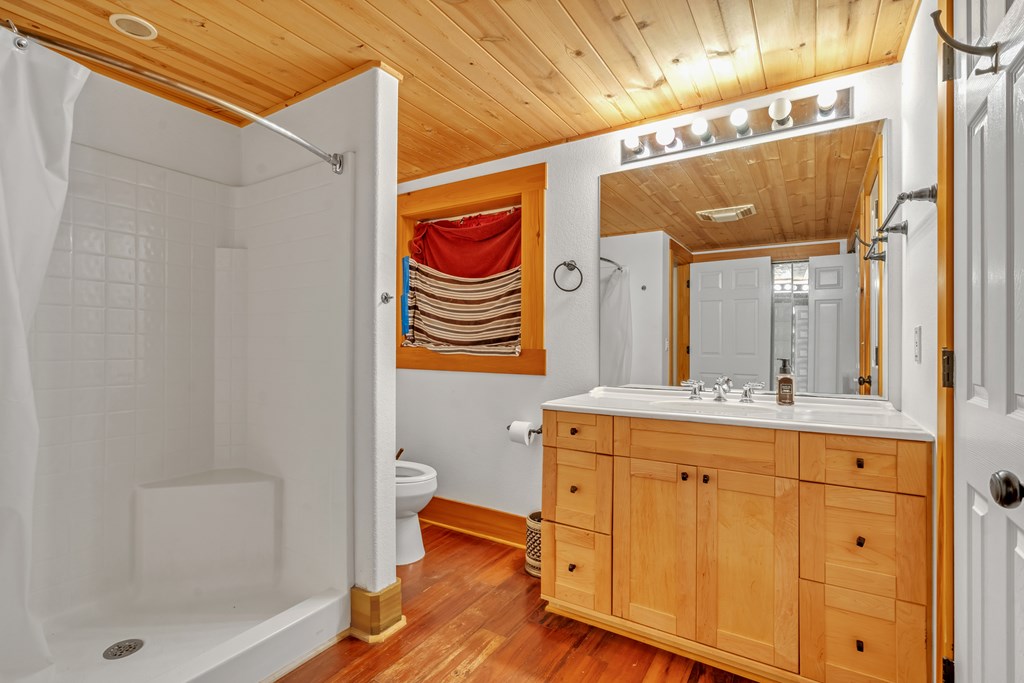 418743 Hayesville Residential