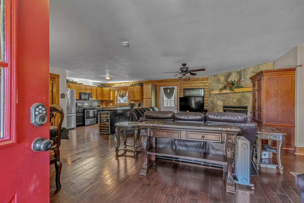 418743 Hayesville Residential