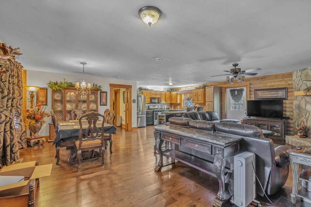 418743 Hayesville Residential