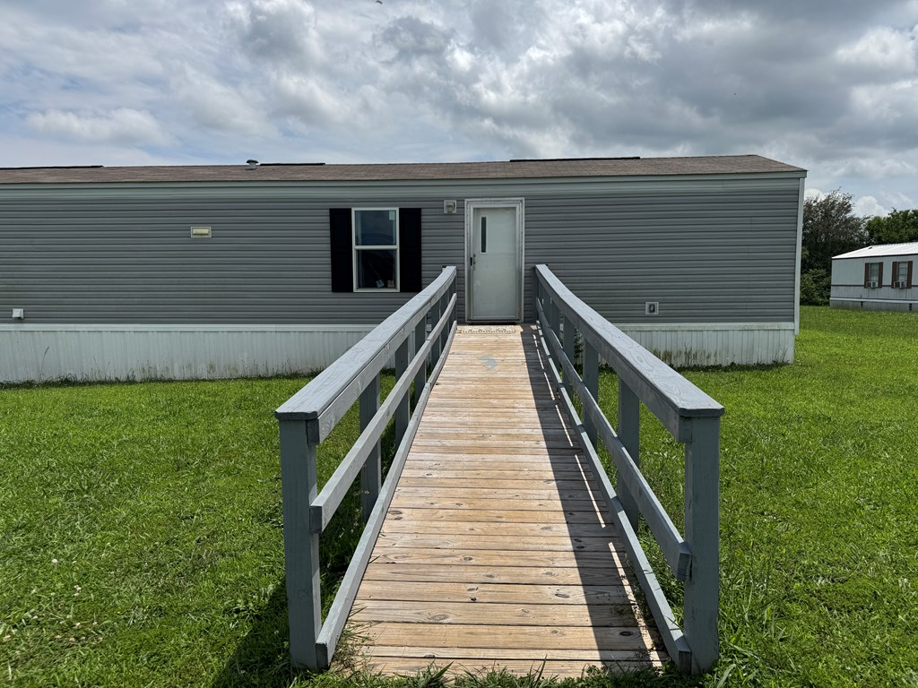 418754 Chatsworth Residential