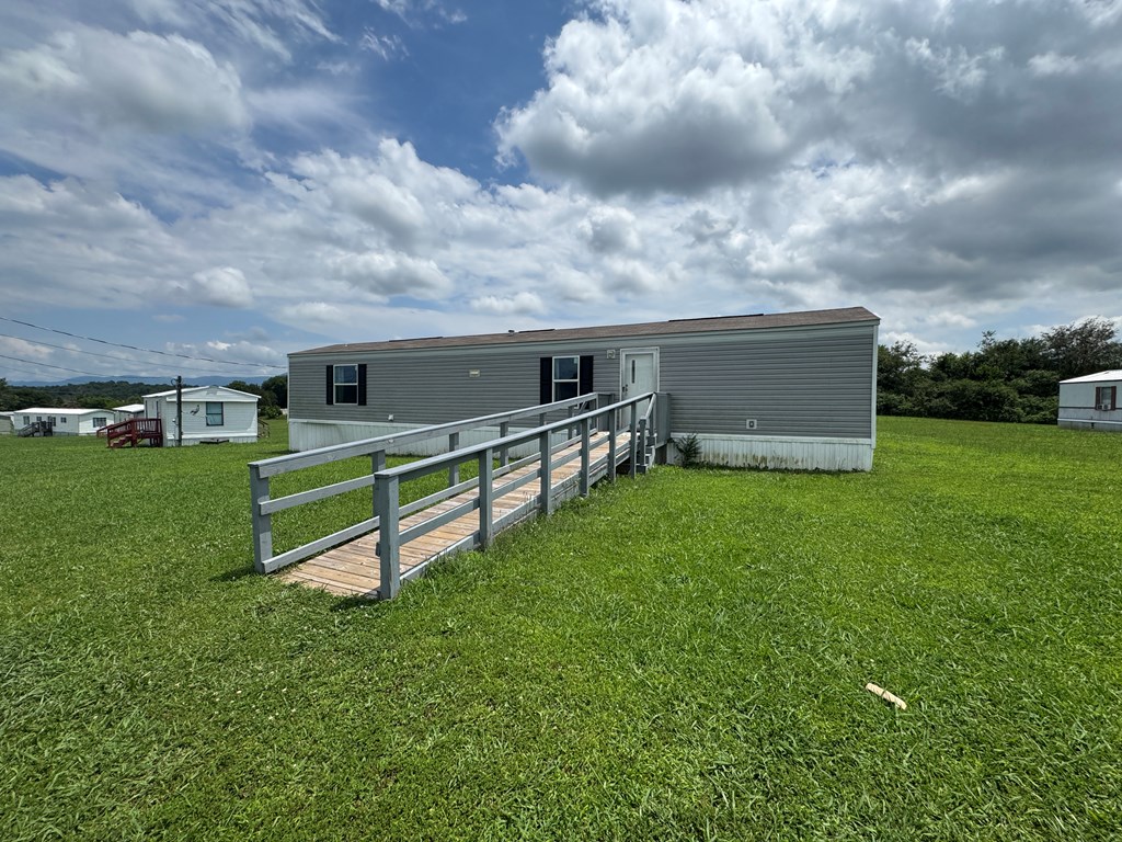 418754 Chatsworth Residential
