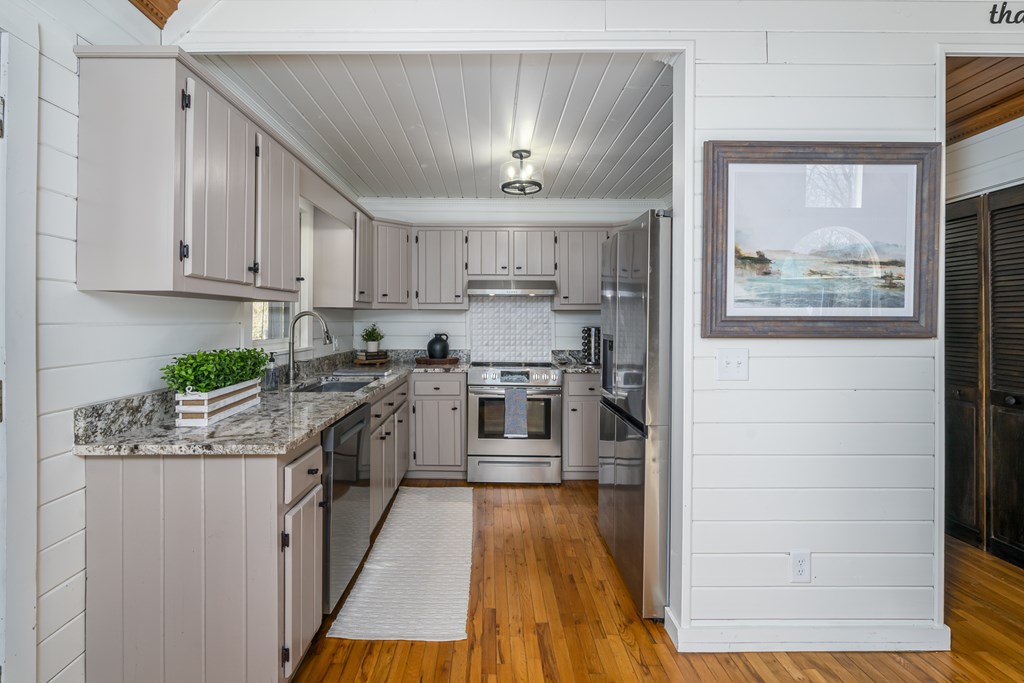418767 Morganton Residential