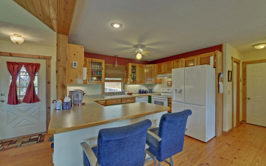 418782 Young Harris Residential