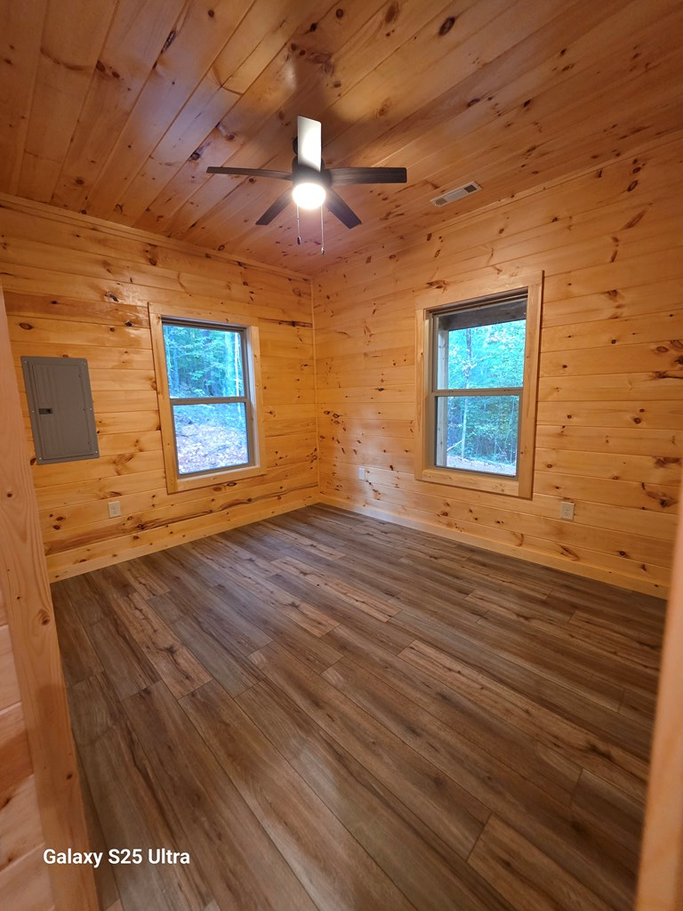 418789 Mineral Bluff Residential