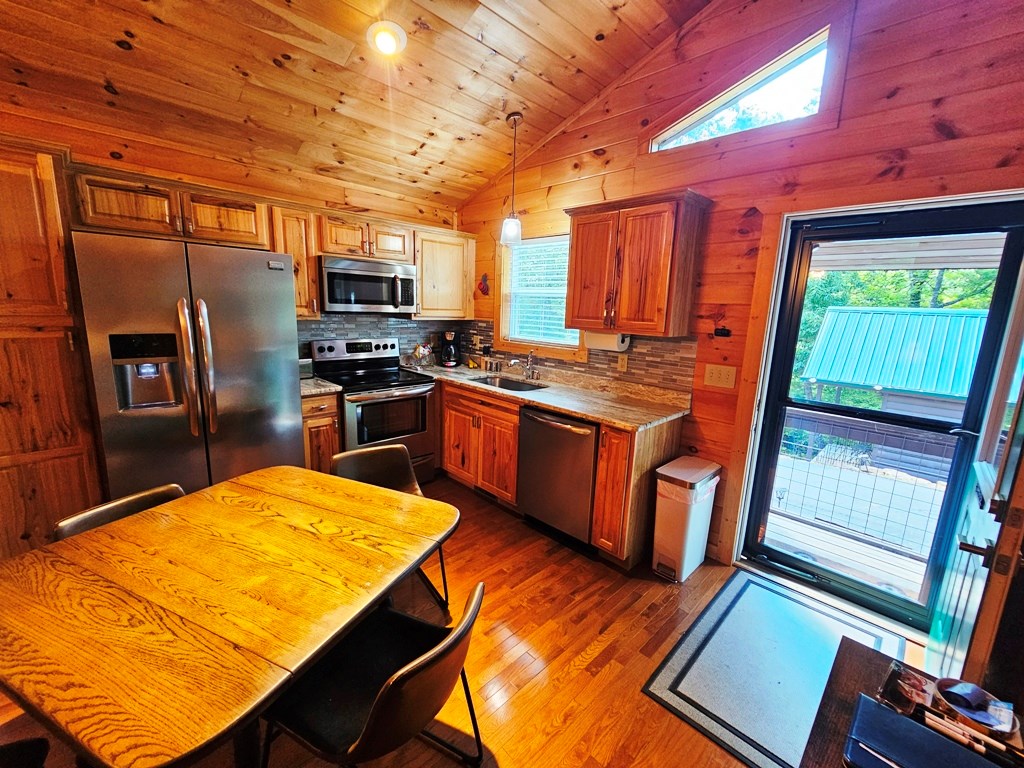 418799 Murphy Residential