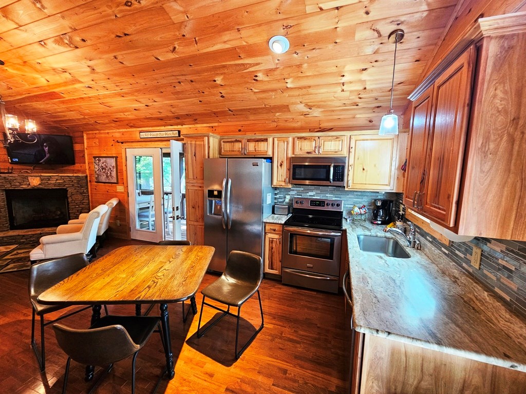 418799 Murphy Residential