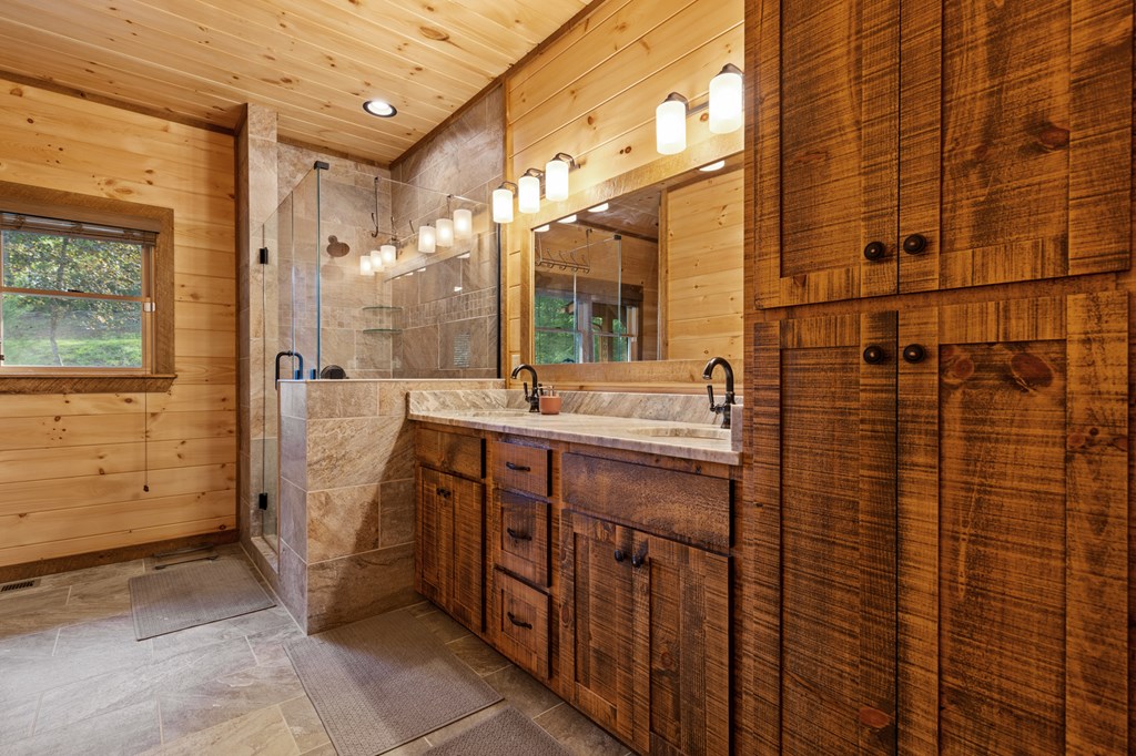 418809 Blue Ridge Residential