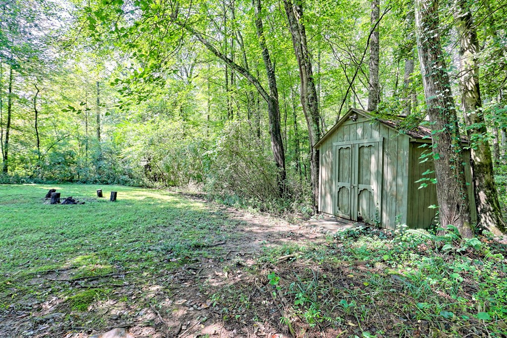 418828 Hayesville Residential