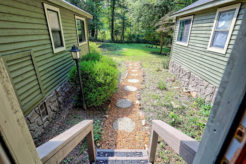 418828 Hayesville Residential