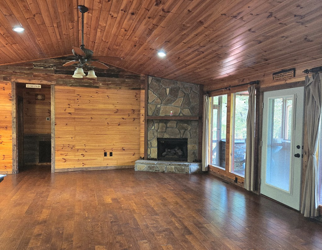 418841 Murphy Residential