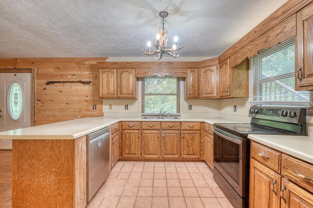 418855 Mineral Bluff Residential