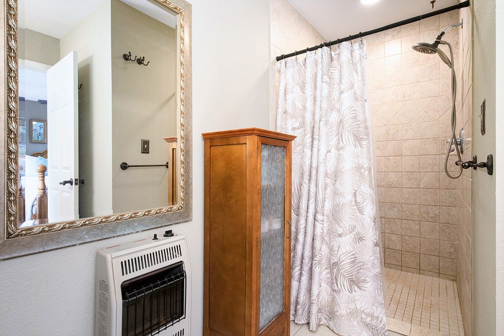418861 Clayton Residential