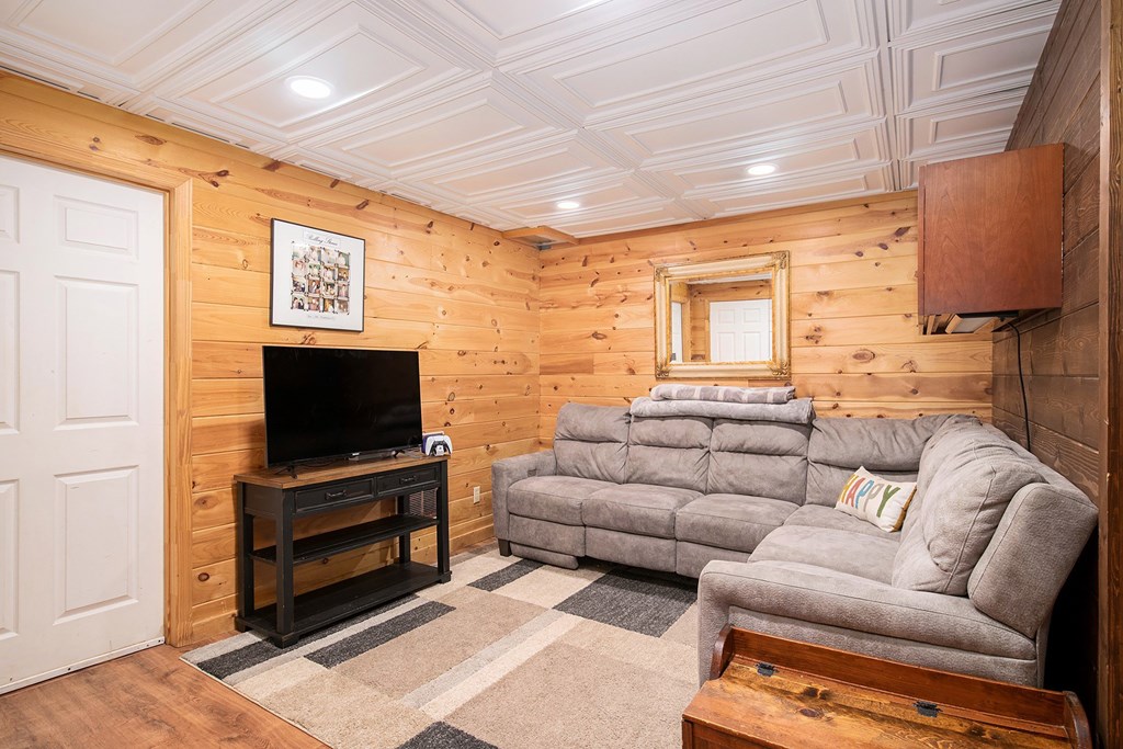 418861 Clayton Residential