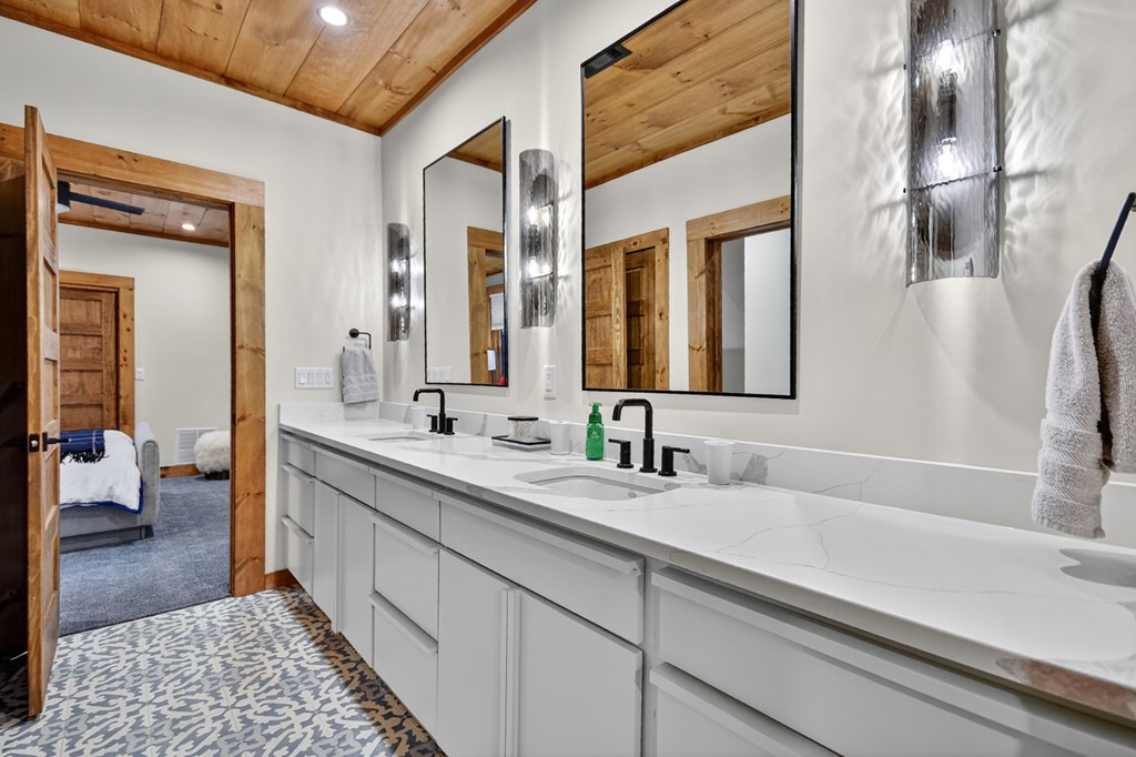 418862 Blue Ridge Residential