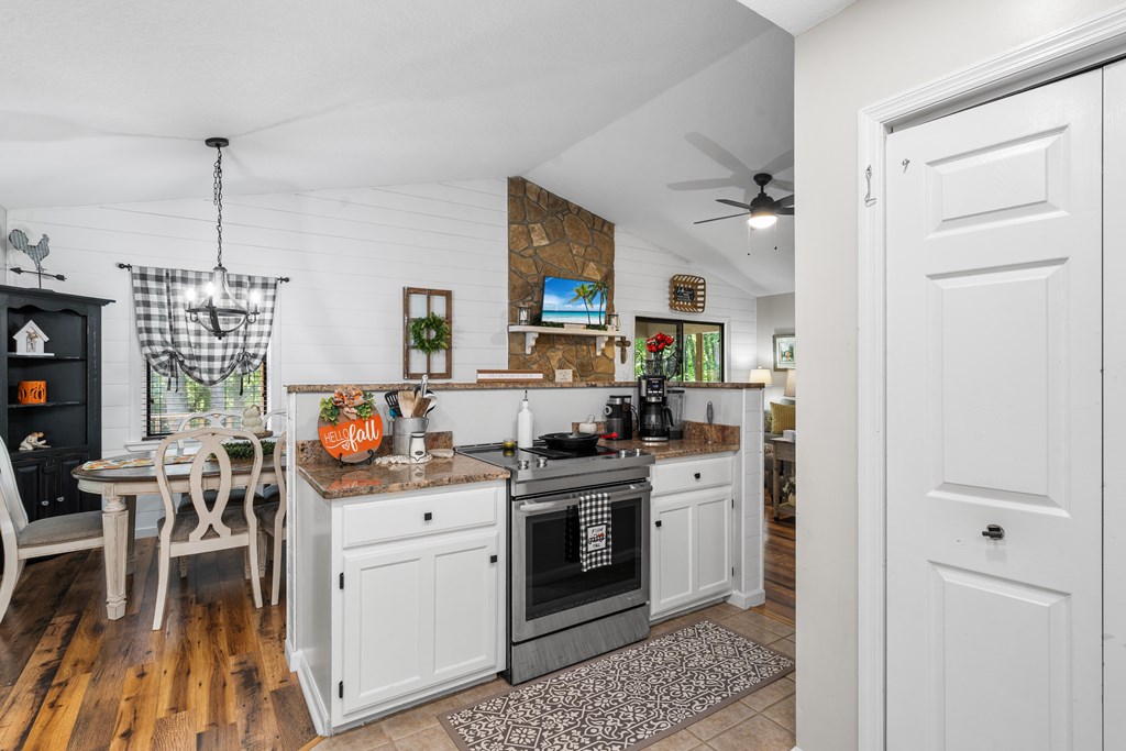 418866 Hayesville Residential