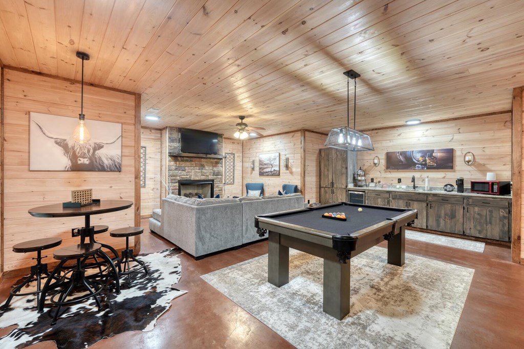 418880 Blue Ridge Residential