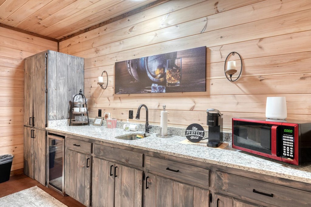 418880 Blue Ridge Residential