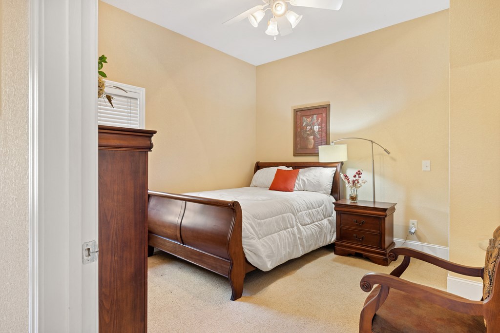 418888 Young Harris Condominium