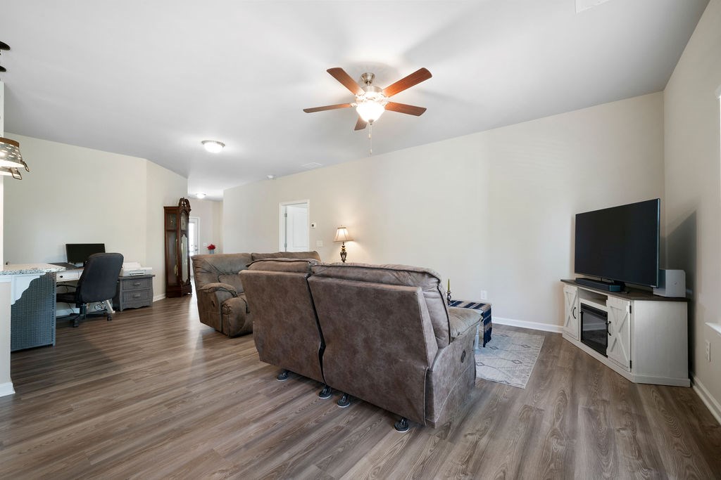 418897 Adairsville Residential