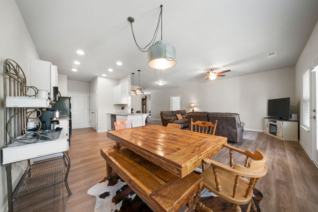 418897 Adairsville Residential