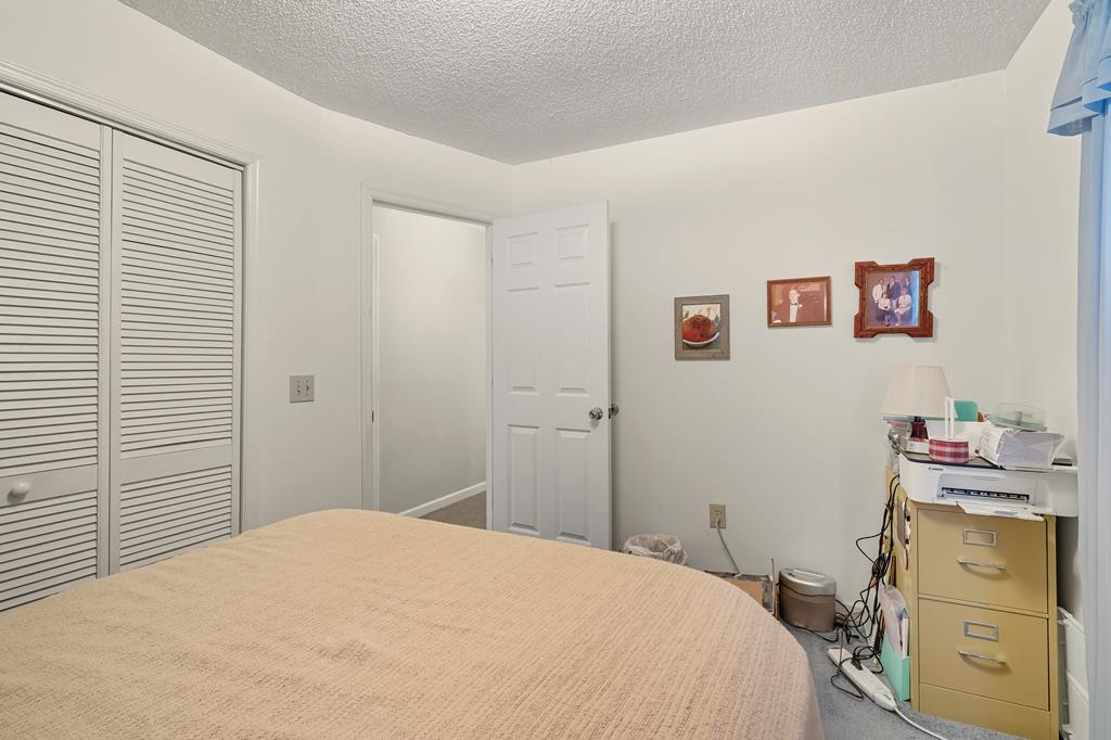 418906 Young Harris Residential