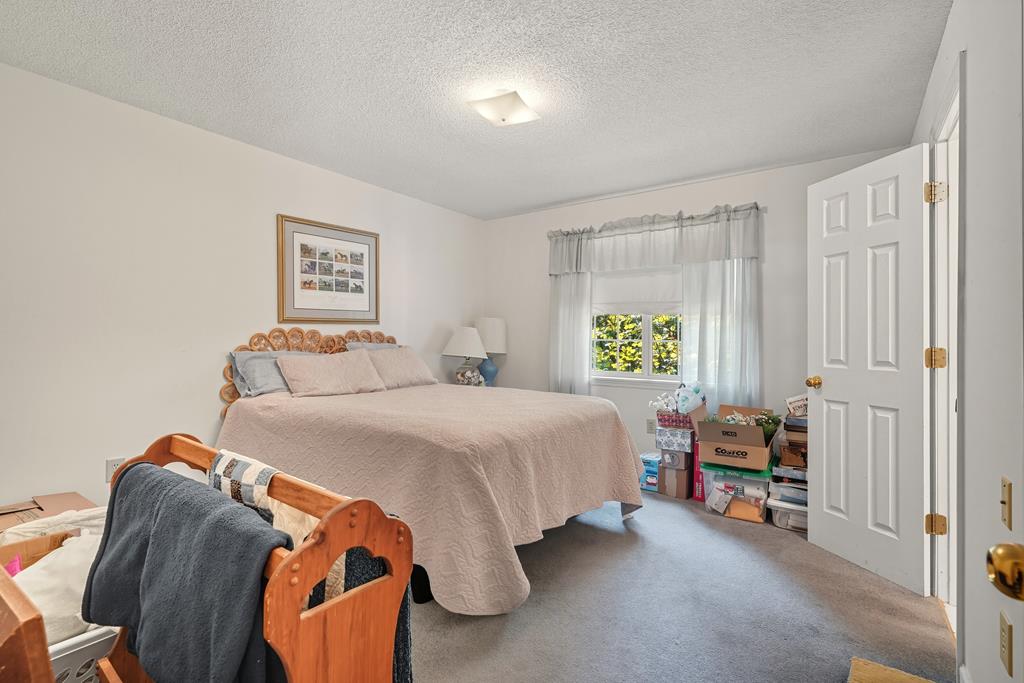 418906 Young Harris Residential