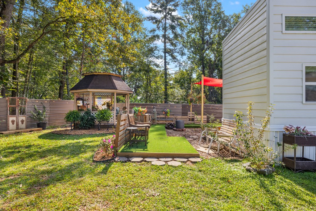 418920 Hayesville Residential