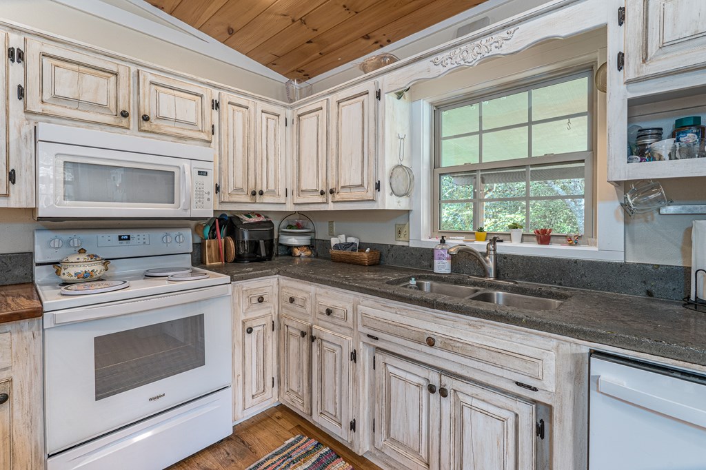 418931 Murphy Residential