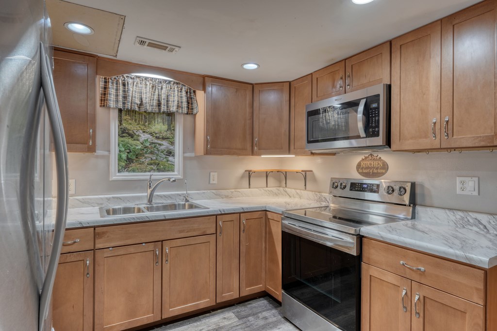 418938 Young Harris Residential