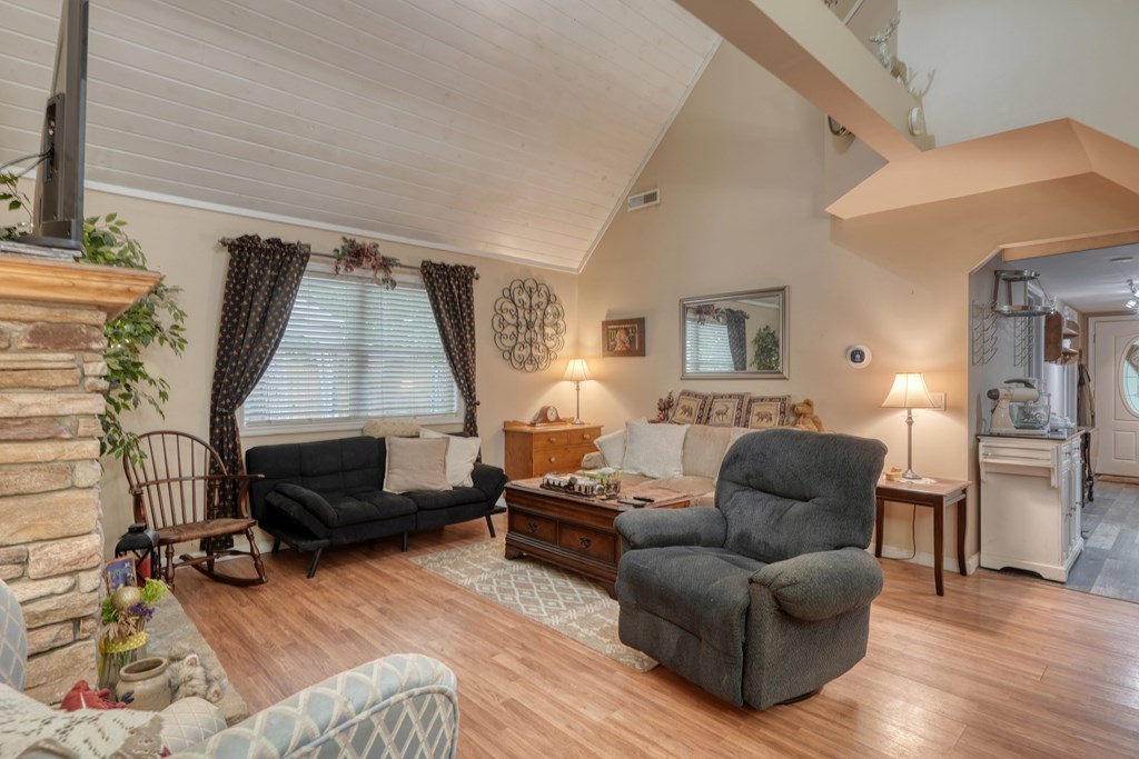 418938 Young Harris Residential