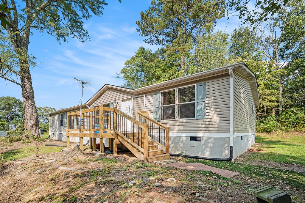 418946 Chatsworth Residential