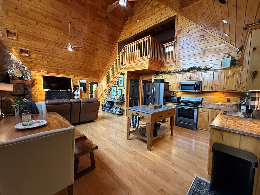 418949 Murphy Residential
