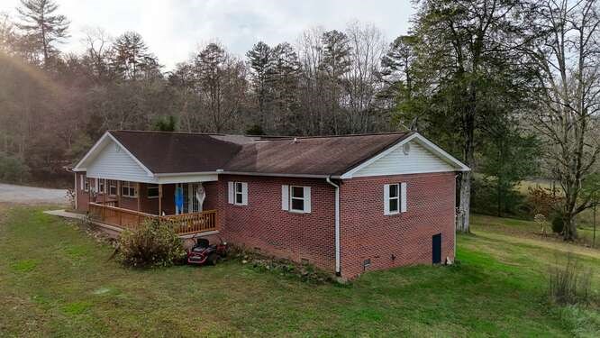 418955 Hayesville Residential