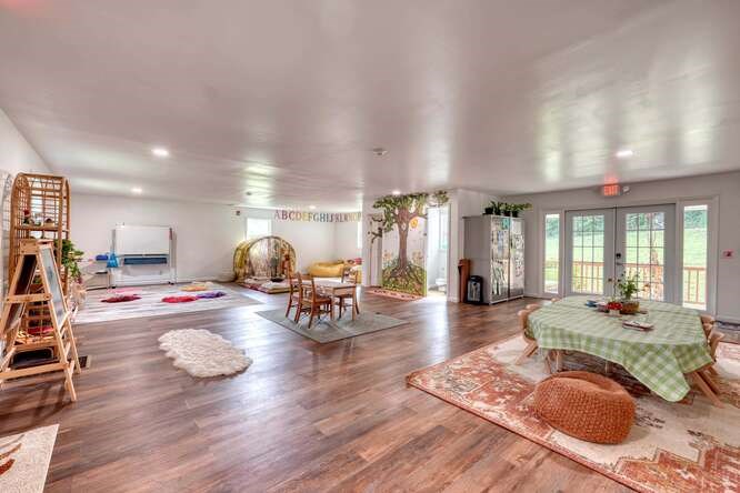 418955 Hayesville Residential