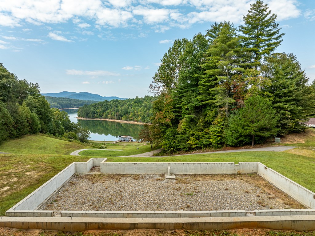 418957 Morganton Residential