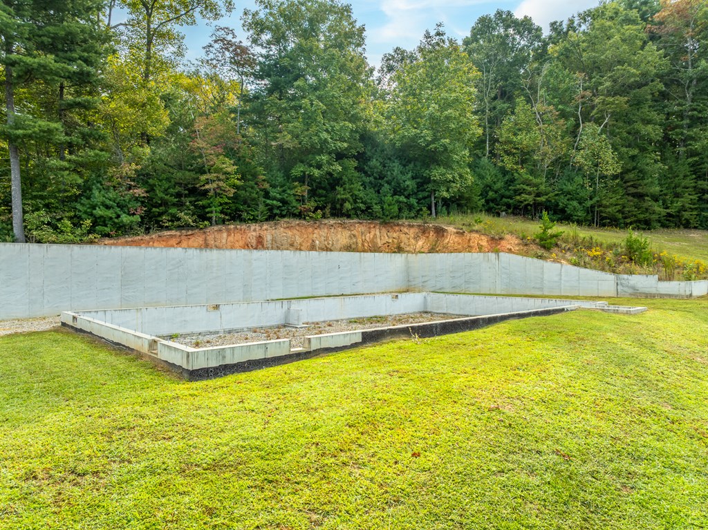 418957 Morganton Residential
