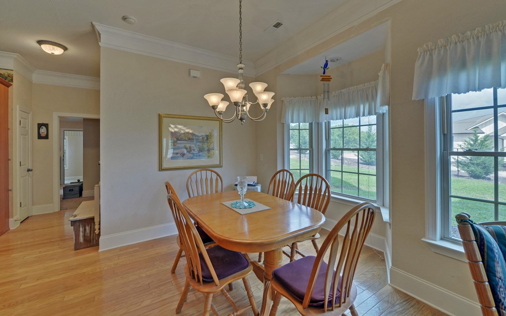 418970 Young Harris Condominium