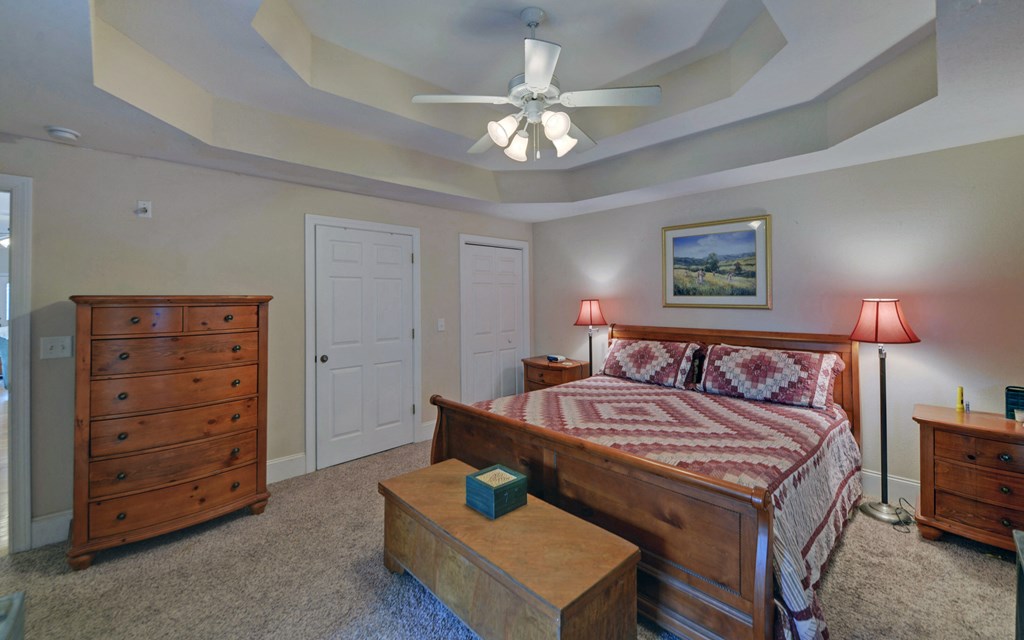 418970 Young Harris Condominium