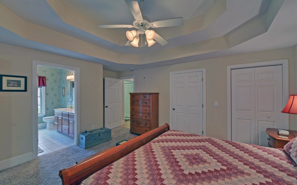 418970 Young Harris Condominium