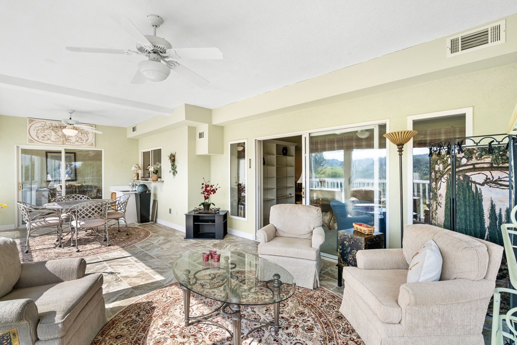 418973 Young Harris Residential