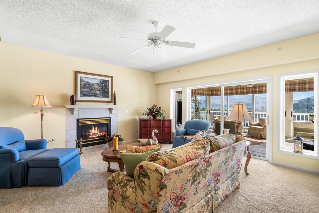 418973 Young Harris Residential