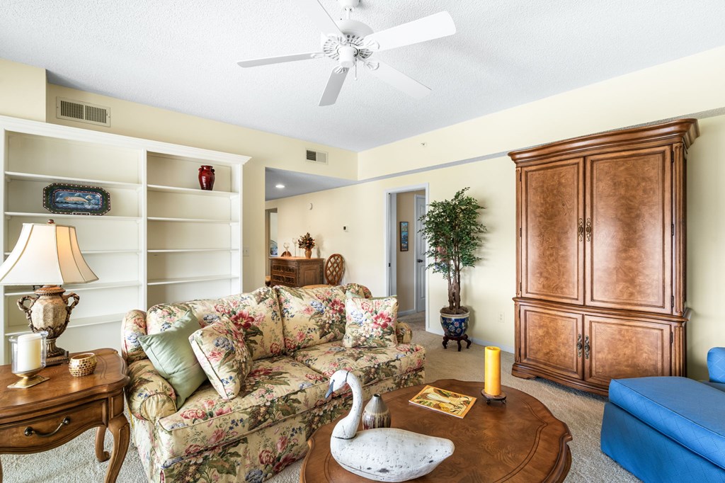 418973 Young Harris Residential