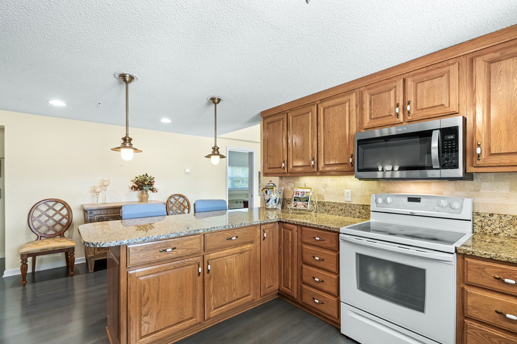 418973 Young Harris Residential