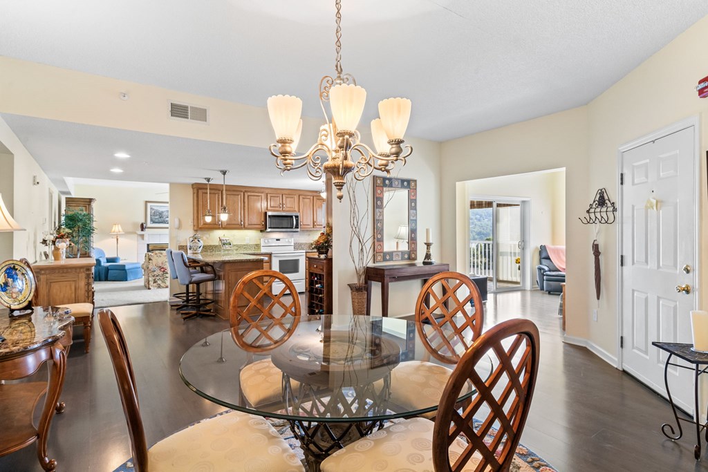 418973 Young Harris Residential