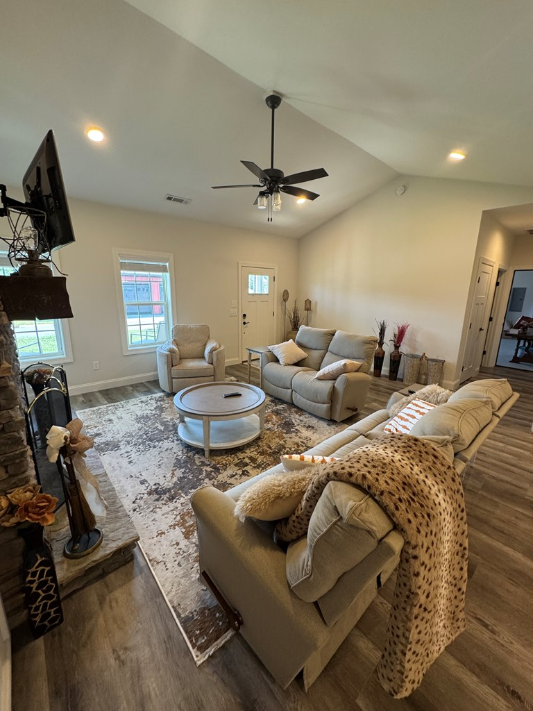 418988 Hayesville Residential